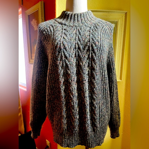 Sweaters - womans sweater